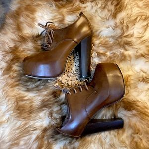 PLATFORM CHUNKY HEELS